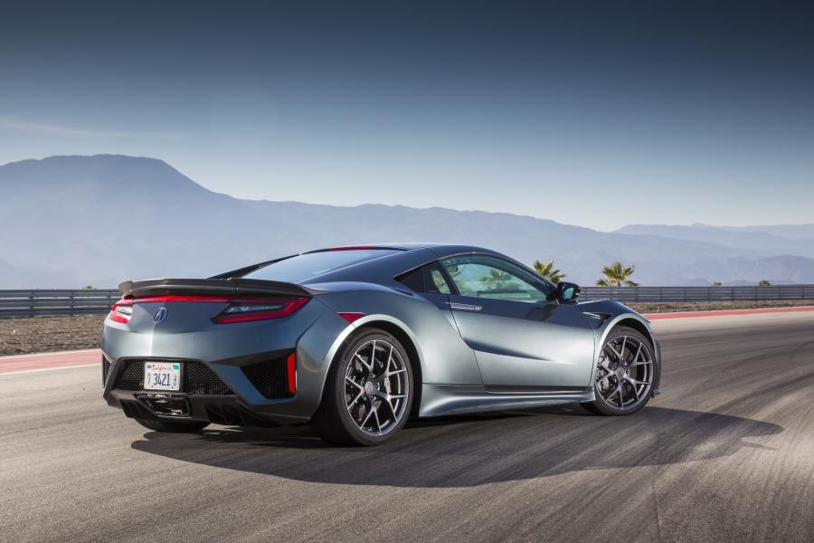  Acura NSX 2016 года  (NA) (фото 38 из 286)
